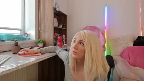 carol_may_ online show from February 2026 08:58:02 AM