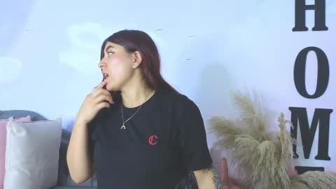 carolay759687 online show from December 2025 04:19:02 AM