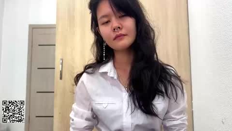 Kim online show from November 2025 11:10:01 AM