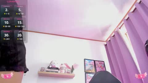 Carolina  online show from October 2025 05:47:02 PM