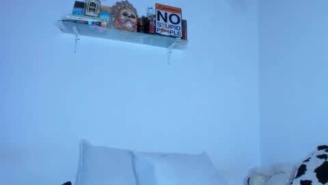 CarolinaM online show from November 2025 03:58:02 PM