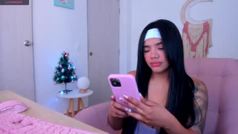 Carolina online show from December 2024 06:03:02 PM