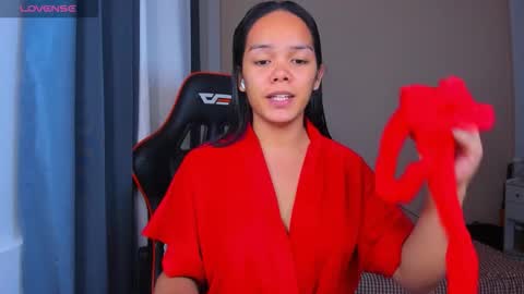 caroline_east online show from October 2025 11:51:02 AM