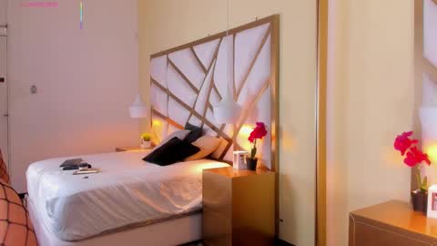 Caroline online show from September 2025 12:29:01 PM