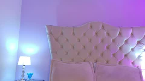 Caroline online show from May 2026 01:57:16 AM
