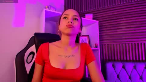 Snapshot of carolinefyre chatting on February 2026 02:01:02 PM Caroline online show from February 2026 02:01:02 PM