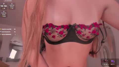 Caro online show from March 2025 02:10:02 PM