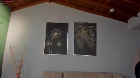 Caro online show from November 2025 10:16:01 AM