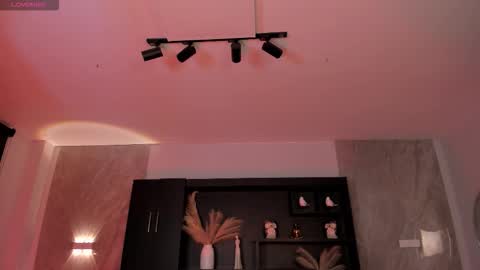 Caro online show from December 2025 09:51:02 AM