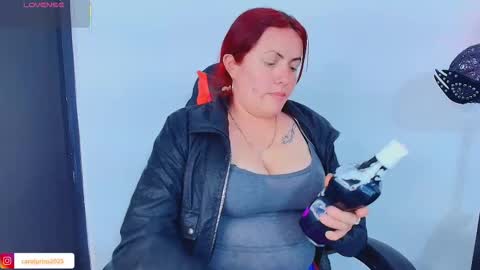 Carolinhe  online show from November 2025 08:20:01 PM