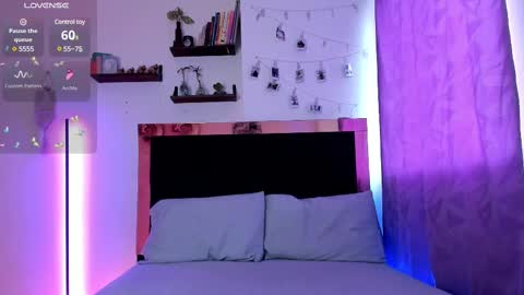 Caro  online show from March 2025 10:04:02 PM