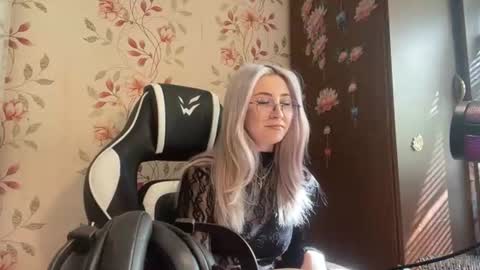 Snapshot of casandrabremme chatting on June 2026 11:03:02 AM Mia online show from June 2026 11:03:02 AM