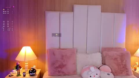 Casey Pierce  New Account online show from October 2025 07:58:02 PM