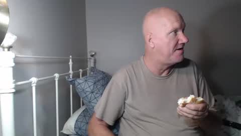 Snapshot of casinocam chatting on November 2025 05:39:01 PM CasinoCam online show from November 2025 05:39:01 PM