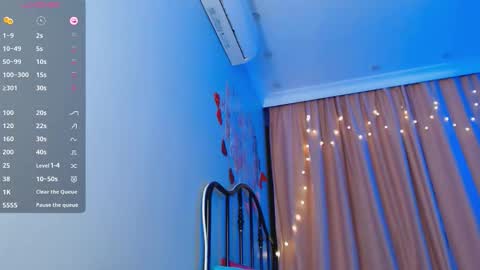 Snapshot of cassie_hunter chatting on November 2025 04:07:02 PM Cassy Hunter online show from November 2025 04:07:02 PM