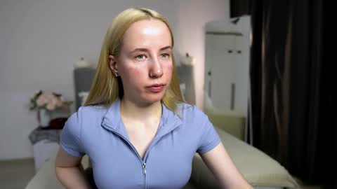 Cassie online show from November 2025 09:17:02 PM