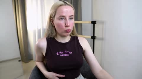 Cassie online show from November 2025 09:21:02 PM