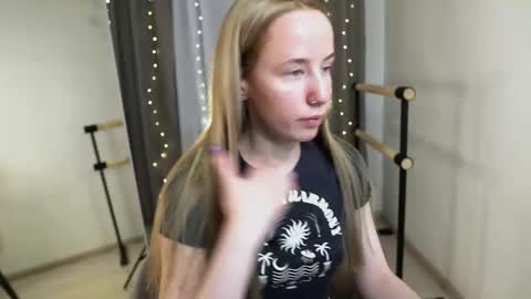 Cassie online show from December 2025 08:38:02 PM