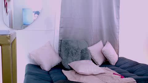 Snapshot of cassie_klein11 chatting on December 2024 05:23:02 PM Susana independent model online show from December 2024 05:23:02 PM