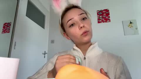 Snapshot of cassijent chatting on March 2026 10:01:01 AM Olivia online show from March 2026 10:01:01 AM