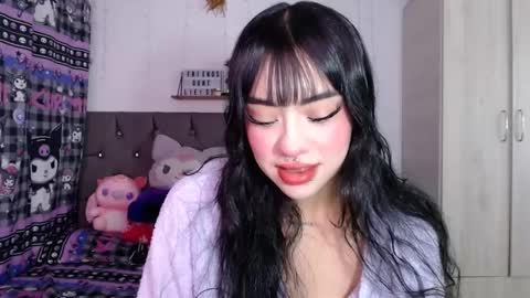 Mila online show from October 2025 01:33:02 AM