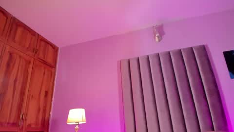 Snapshot of catalella_rouse chatting on May 2026 03:39:01 PM catalella_rouse online show from May 2026 03:39:01 PM