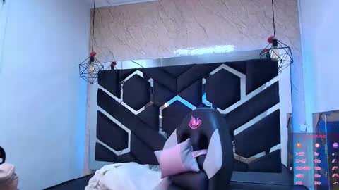 Snapshot of cataleya_sambrano chatting on November 2025 11:00:02 AM Cataleya online show from November 2025 11:00:02 AM