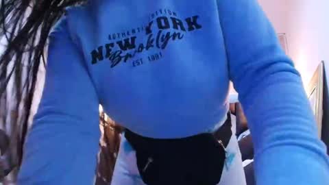 Snapshot of cataleya_sambrano chatting on November 2025 11:03:01 AM Cataleya online show from November 2025 11:03:01 AM