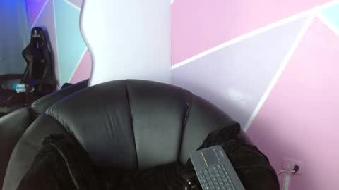 Catalina online show from October 2025 08:42:02 PM