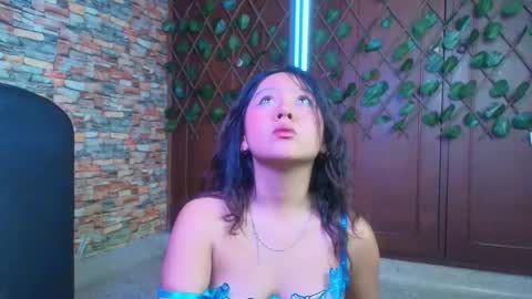 Catalina online show from November 2025 11:03:01 PM