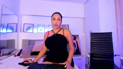 Snapshot of catalinamuss_ chatting on February 2025 05:58:02 PM Catalina online show from February 2025 05:58:02 PM