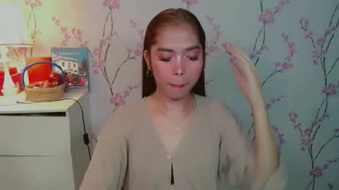 catherine_365 online show from November 2025 10:18:02 PM