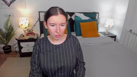 Catrin online show from December 2024 09:49:01 AM