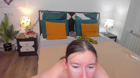 Catrin online show from February 2025 11:13:01 AM