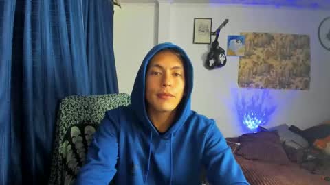 Snapshot of catnuaa chatting on January 2025 02:43:02 AM catnuaa online show from January 2025 02:43:02 AM