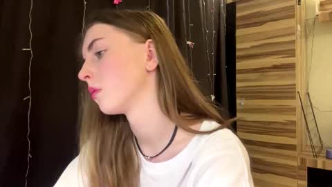 Polly online show from March 2026 08:21:02 AM