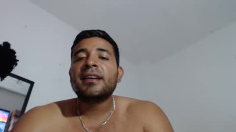 Snapshot of ccamilo_ chatting on May 2026 09:33:01 PM camilo online show from May 2026 09:33:01 PM