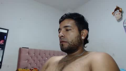 Snapshot of ccamilo_ chatting on May 2026 01:17:02 PM camilo online show from May 2026 01:17:02 PM