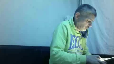 cedricodereims51 online show from December 2025 07:53:01 PM