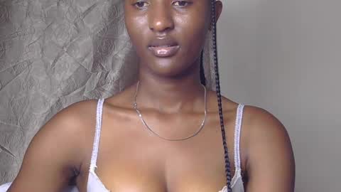 cee_queen online show from June 2026 07:07:02 PM