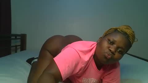 Snapshot of ceepretty25 chatting on February 2026 12:08:01 AM ceepretty25 online show from February 2026 12:08:01 AM