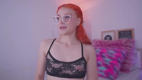 Snapshot of celeste_blazze chatting on September 2025 05:35:02 PM Celeste online show from September 2025 05:35:02 PM