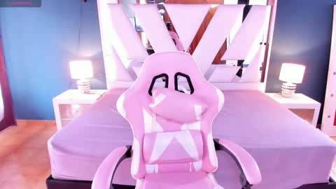 SARA  online show from December 2025 06:26:02 PM