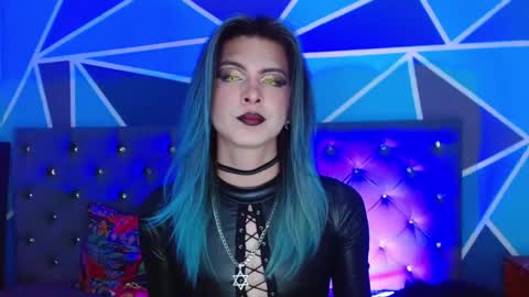 I am Valentinn online show from November 2025 12:43:01 AM