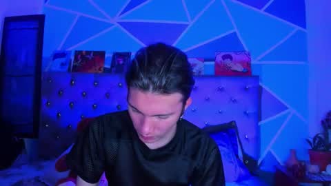 I am Valentinn online show from November 2025 12:15:02 PM