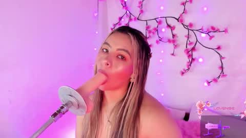 Hello guys my name is Sofi and Lizzie and  Vanessa online show from October 2025 03:24:01 PM