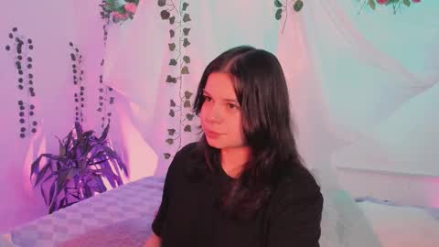 Hello guys my name is Sofi and Lizzie and  Vanessa online show from January 2026 04:06:02 AM