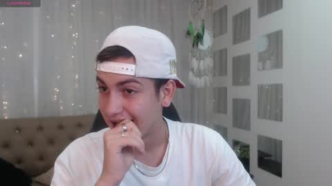 Snapshot of cerokershelby chatting on December 2024 05:40:02 AM Ceroke online show from December 2024 05:40:02 AM