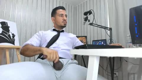 Cesar online show from May 2026 07:42:01 PM