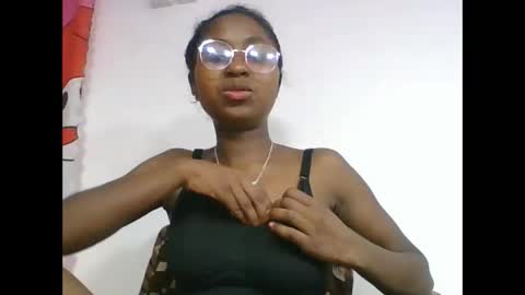 Snapshot of chantale483461 chatting on May 2026 08:42:02 AM chantale483461 online show from May 2026 08:42:02 AM